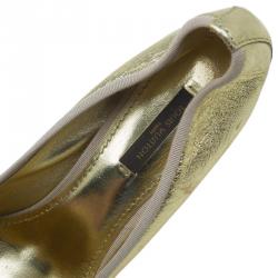Pre Owned Louis Vuitton Gold Leather Square Toe Buckle Pumps Size 39
