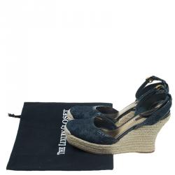 مملوكة مسبقًا صندل لوي فيتون كانفاس مونوغرامي أزرق كحلي كعب روكي إسبادريل مقاس 38