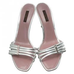 Pre Owned صندل سلايد لوي فيتون جلد فضي بأشرطة مقاس 39