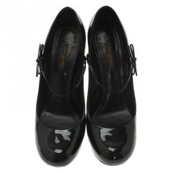 مملوكة مسبقًا Louis Vuitton Black Patent Fetish Mary Jane Pumps Size 40