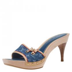 مملوكة مسبقًا صندل لوي فيتون ج لد مونوغرامي وجينز أزرق مقاس 39