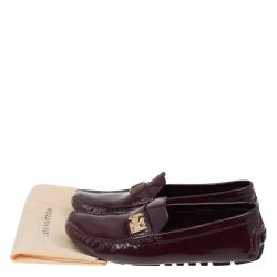 Pre Owned حذاء لوفرز لوي فيتون زين جلد لامع عنابي مقاس 37