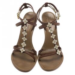 مملوكة مسبقًا Louis Vuitton Brown and White Leather Flower Detail Wedge Sandals Size 40.5
