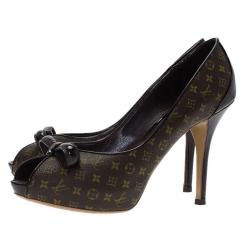Pre Owned Louis Vuitton Monogram Canvas and Patent Malibu Bow Peep Toe Pumps Size 37.5