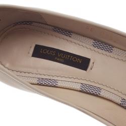 مملوكة مسبقًا Louis Vuitton Cream Patent Damier Azure Valentine Peep Toe Pumps Size 36