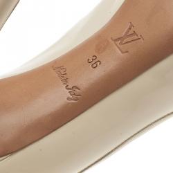 مملوكة مسبقًا Louis Vuitton Cream Patent Damier Azure Valentine Peep Toe Pumps Size 36