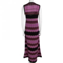 Pre Owned فستان أم ميزوني تريكو نمط وردي مموج بلا أكمام M