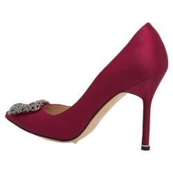 مملوكة مسبقًا Manolo Blahnik Red Satin Hangisi Embellished Pumps Size 37