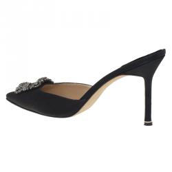 مملوكة مسبقًا Manolo Blahnik Black Satin Hangisi Mules Size 40.5