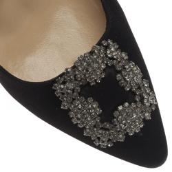 مملوكة مسبقًا Manolo Blahnik Black Satin Hangisi Mules Size 40.5