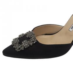 مملوكة مسبقًا Manolo Blahnik Black Satin Hangisi Mules Size 40.5