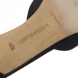 مملوكة مسبقًا Manolo Blahnik Black Satin Hangisi Mules Size 40.5