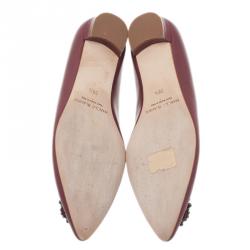 Pre Owned حذاء مانولو بلانيك هانغيسي جلد أحمر داكن باليرينا فلات مقاس 38.5