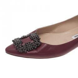 Pre Owned حذاء مانولو بلانيك هانغيسي جلد أحمر داكن باليرينا فلات مقاس 38.5