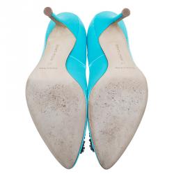 Pre Owned حذاء كعب عالي مانولو بلانيك هانغيسي ستان أزرق فاتح مزخرف مقاس 37