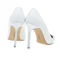 مملوكة مسبقًا Manolo Blahnik Two Tone Leather BB Pointed Toe Pumps Size 37