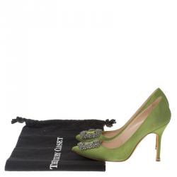 Pre Owned Manolo Blahnik Green Satin Hangisi Embellished Pumps Size 37
