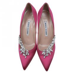 مملوكة مسبقًا Manolo Blahnik Pink Satin Nadira Embellished Pumps Size 38