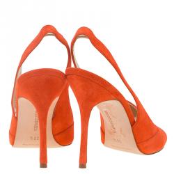 Pre Owned صندل مانولو بلانيك بفتحة كعب سويدي برتقالي مقاس 36.5