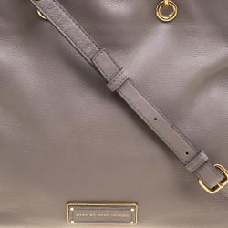 مملوكة مسبقًا حقيبة يد مارك باي مارك جاكوبس تو هوت تو هاندل جلد رصاصية