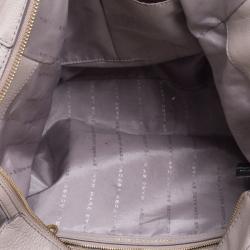 مملوكة مسبقًا حقيبة يد مارك باي مارك جاكوبس تو هوت تو هاندل جلد رصاصية