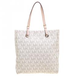 مملوكة مسبقًا حقيبة يد مايكل كورس PVC جيت سيت نورث ساوث بيج فاتحة