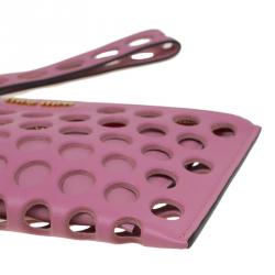 Pre Owned حقيبة معصم صغيرة ميو ميو جلد مثقب وردي