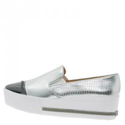 مملوكة مسبقًا Miu Miu Two Tone Metallic Embossed Leather Platform Slip-on Sneakers Size 38