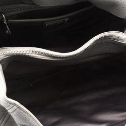 مملوكة مسبقًا حقيبة ميو ميو يد علوية جلد رصاصية