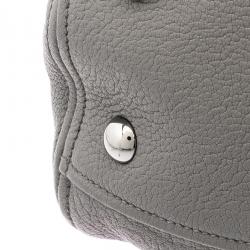 مملوكة مسبقًا حقيبة ميو ميو يد علوية جلد رصاصية