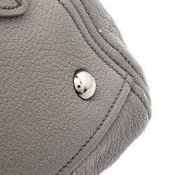 مملوكة مسبقًا حقيبة ميو ميو يد علوية جلد رصاصية