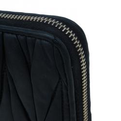 مملوكة مسبقًا Miu Miu Black Leather Matelasse Wallet