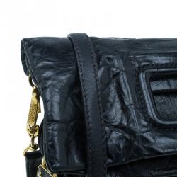 Pre Owned حقيبة ميو ميو  جلد سوداء لامعة ك�بيرة للكتف