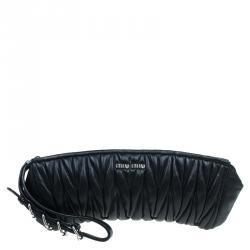 مملوكة مسبقًا Miu Miu Black Matelasse Leather Wristlet Clutch 