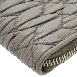 Pre Owned Miu Miu Grey Matelasse Zip-Around Wallet