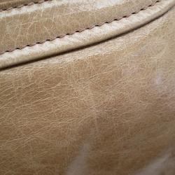 مملوكة مسبقًا Miu Miu Beige Vitello Shine Leather Tote