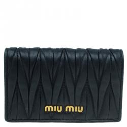 Pre Owned Miu Miu Black Leather Matelasse Flap Cardholder 