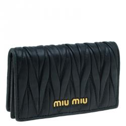 Pre Owned Miu Miu Black Leather Matelasse Flap Cardholder 