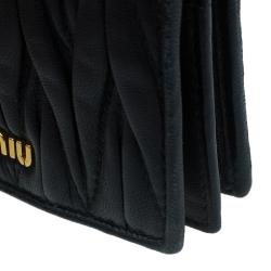 Pre Owned Miu Miu Black Leather Matelasse Flap Cardholder 