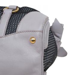 Pre Owned حقيبة ميو ميو يد علوية جلد وشبك بيج/ سوداء