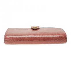 Pre Owned محفظة ميو ميو طويلة جلد نقش تمساح وردية وردي محمر