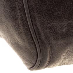 مملوكة مسبقًا Miu Miu Grey Leather Bow Tote