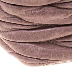 مملوكة مسبقًا Miu Miu Lilac Matelasse Nappa Leather Mini Zipper Shoulder Bag