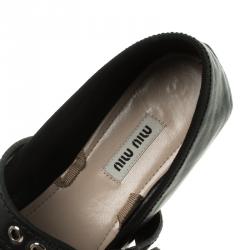 Pre Owned حذاء فلات باليه ميو ميو ملتف حول الكاحل جلد أسود مقاس 39