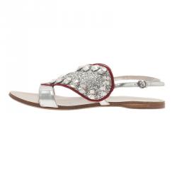 Pre Owned صندل ميو ميو جلد فضي ميتالك بقلب براق فلات مقاس 38.5