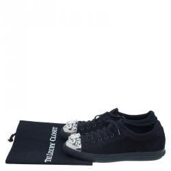 مملوكة مسبقًا حذاء رياضي ميو ميو سويدي أسود مرصع كريستال سويدي مقاس 39