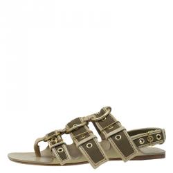 مملوكة مسبقًا حذاء فلات ميو ميو جلد بيج و كانفاس أخضر بثلاث أبازيم مقاس 39