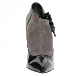 Pre Owned حذاء بوت للكاحل ميو ميو بفيونكة  جلد لامع أسود وسويدي رصاصي مقاس 38