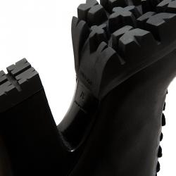 Pre Owned بوت برادا بكعب أمامي ورباط إغلاق وفراء على الكاحل أسود مقاس 37