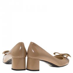 Pre Owned Prada Beige Patent Bow Block Heel Pumps Size 37.5